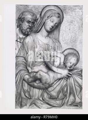 Sarcofago paleocristiano con scena della Natività in rilievo