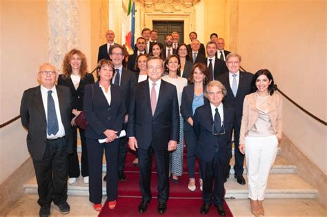 foto di gruppo della comunità gesuita di Catania