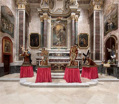 Simulacri della Passione di Cristo custoditi nella Chiesa di San Giorgio.