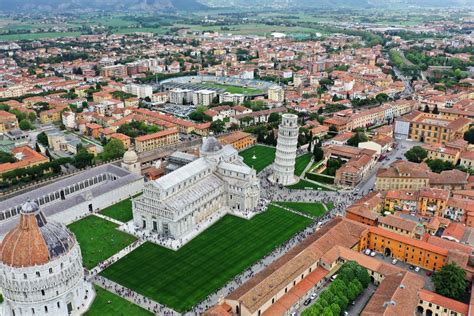 Veduta aerea del centro storico di Vicenza con i suoi monumenti principali
