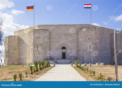 Monumento commemorativo ai caduti di El Alamein