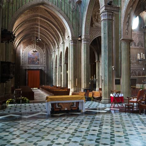 Interno del coro della Cattedrale di Santo Stefano con le sue volte