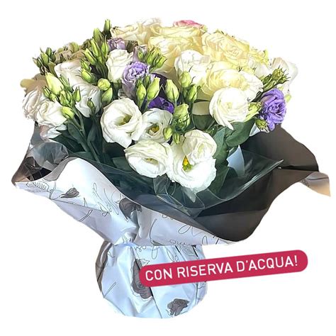 Un servizio di consegna fiori a domicilio con un furgone che trasporta bouquet