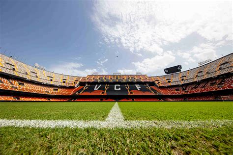 Schema cronologico dello sviluppo e delle trasformazioni dello Stadio Mestalla