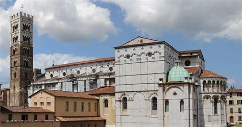 Foto esterna del complesso museale della Cattedrale di Lucca