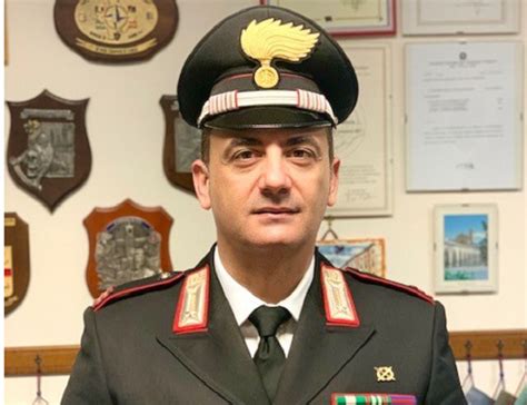 Foto della Stazione Carabinieri di Fara in Sabina con il Luogotenente Rosario Caliendo e il Maresciallo Maggiore Fausto Ventresca