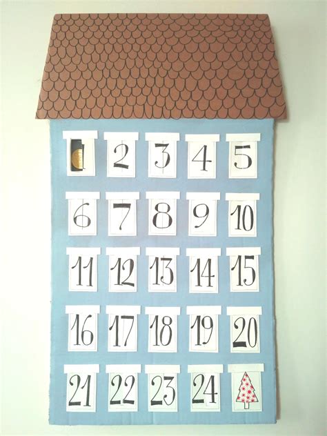 Illustrazione di un calendario dell'Avvento fatto in casa