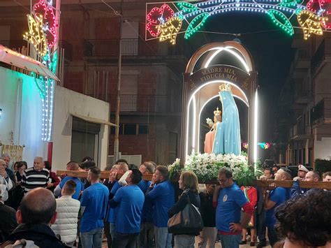 Foto della processione della Madonna del Tindari a Tono, Milazzo
