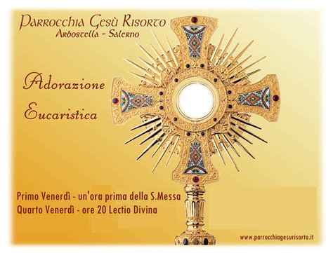 Foto di catechisti in preghiera durante un'adorazione eucaristica