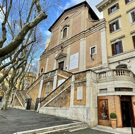 Foto esterna della Chiesa di Santa Maria della Concezione dei Cappuccini in Via Veneto