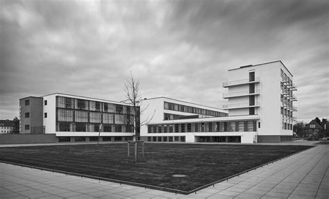 Edificio del Bauhaus a Dessau, progettato da Walter Gropius