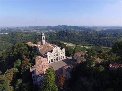 Foto storica del Sacro Monte di Crea durante i lavori di restauro