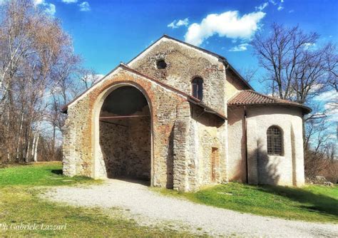 Foto esterna della Chiesa di Santa Maria Foris Portas