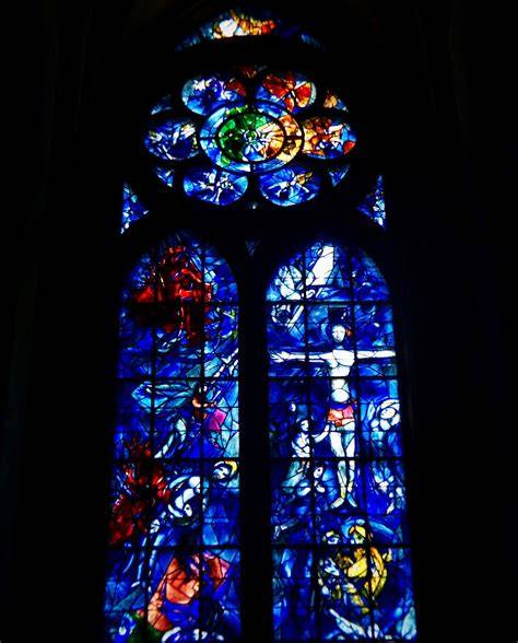 Vetrata di Marc Chagall nella Cattedrale di Reims