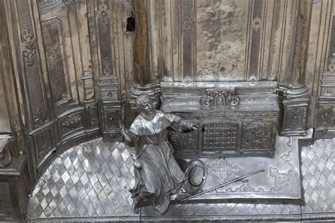 Dettaglio del Paliotto in argento di Pietro Vannini nella Cappella del SS. Sacramento