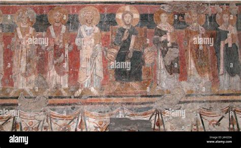 affresco raffigurante Maria con Cristo in trono, simbolo della sua mediazione