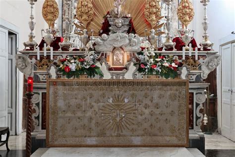 paliotto d'altare, esempio di rivestimento storico in tessuto