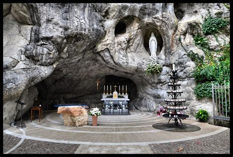 Mappa o schema della Grotta di Lourdes a Chiampo con i principali punti di interesse