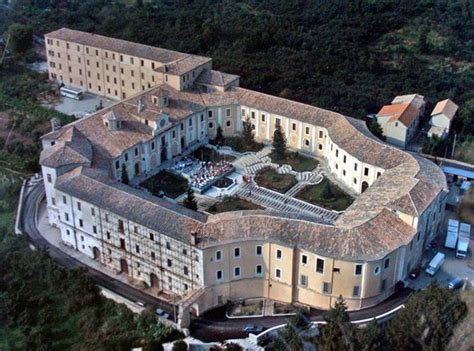 Schema architettonico del Palazzo Abbaziale di Loreto, evidenziando le modifiche di Di Blasio
