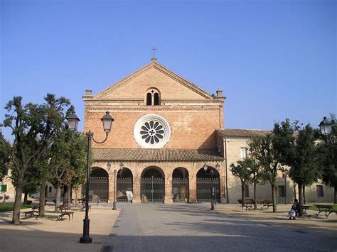 Esterno della Chiesa Abbaziale di S. Maria in Castagnola, Chiaravalle