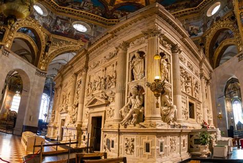 Dettaglio dell'ancona lignea dell'altare maggiore del Santuario della Madonna della Biorca.