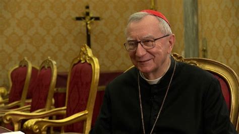 Foto ritratto del cardinale Pietro Parolin in veste ufficiale