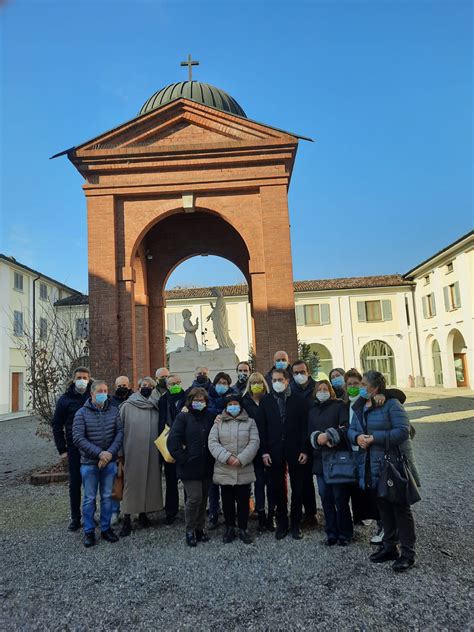 Foto storica del gruppo di preghiera fondato da Nedjeljco