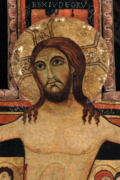 Dettaglio di un Christus Triumphans con occhi aperti e espressione serena