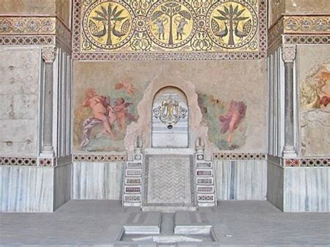 Immagine del Palazzo della Zisa, con particolare attenzione alla facciata e alla Sala della Fontana