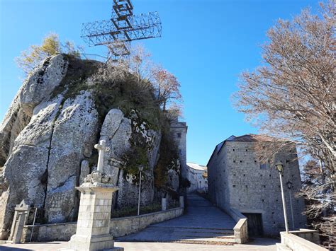Veduta aerea del Santuario del Monte Gelbison nel Cilento