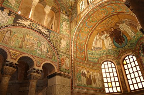 Mosaico dell'arcivescovo Massimiano nella Basilica di San Vitale, Ravenna