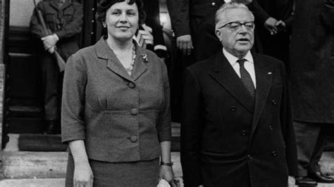 Palmiro Togliatti, Nilde Iotti e Marisa Malagoli Togliatti in un momento di vita familiare