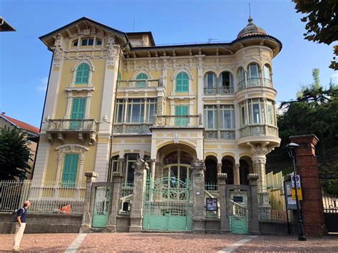 Foto tematica: Villa Rosa, Altare
