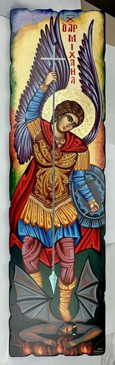 Icona russa di San Michele Arcangelo con la spada e lo scudo