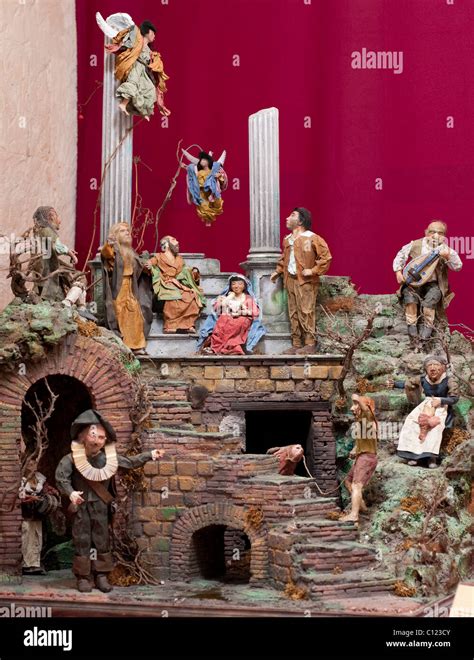 Dettaglio di figure del presepe napoletano del XVIII secolo