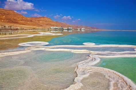 Mappa della regione del Mar Morto con indicazione di Qumran e siti biblici