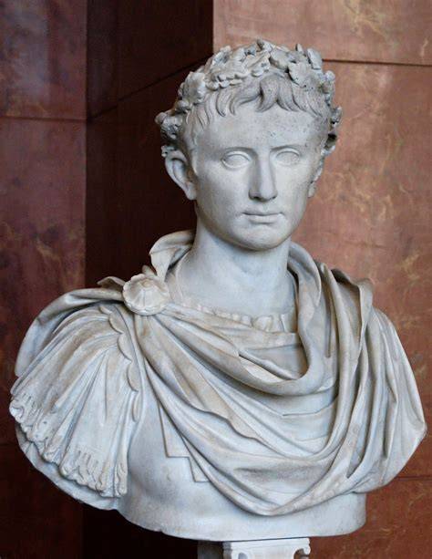 Busto dell'imperatore Augusto, primo imperatore romano e figura centrale della storia antica