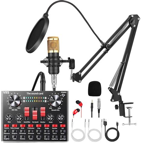 Foto di un mixer audio con microfoni e strumenti
