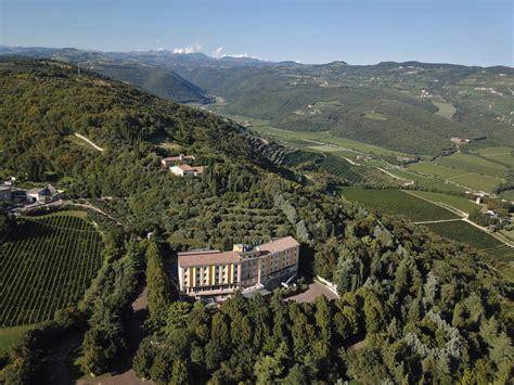foto della Casa San Fidenzio con il parco