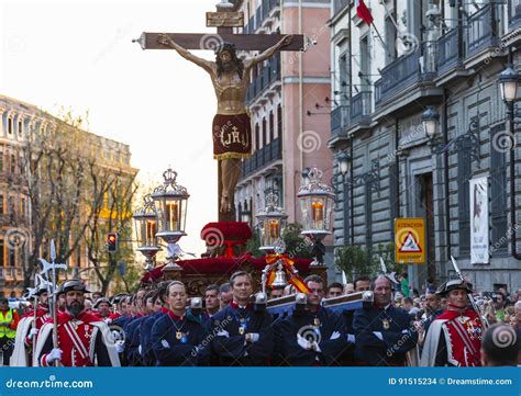 processione della Settimana Santa con bara di Cristo Morto e statua della Madonna Addolorata