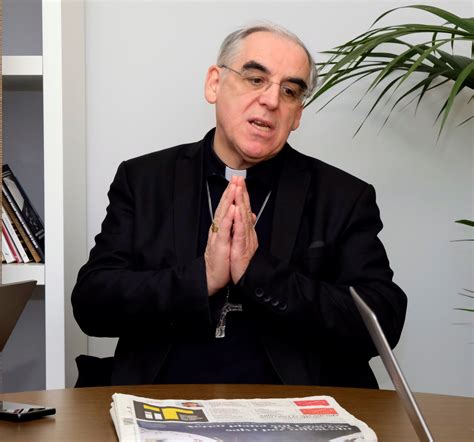 Arcivescovo Lauro Tisi durante un pellegrinaggio