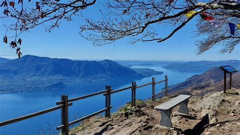 Veduta panoramica dal Monte Morissolo sul Lago Maggiore