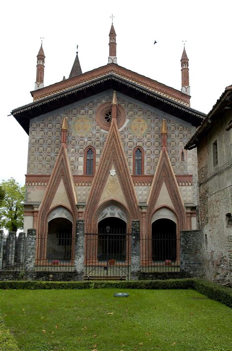 Facciata gotica della Precettoria di Sant'Antonio di Ranverso
