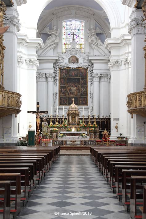 Foto storica della Basilica del Corpus Domini a Milano o di Padre Beccaro