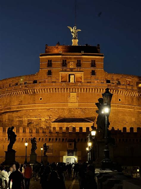 Castel Sant'Angelo a Roma con statua di San Michele