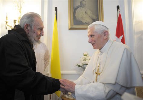 Fotografia di Fidel Castro e Benedetto XVI durante il loro incontro