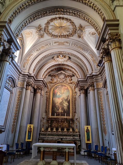 Interno della Parrocchiale dei Santi Vigilio e Gregorio Magno a Lodrino