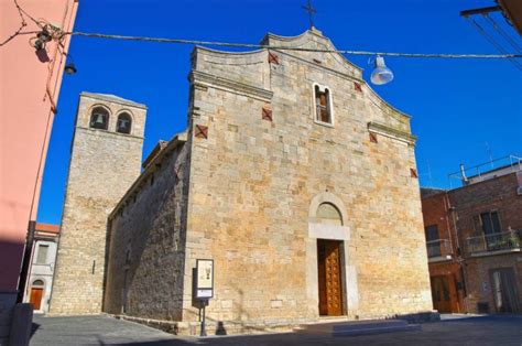 Vista panoramica della Chiesa di San Basilio Magno e del monte circostante, soprannominato 