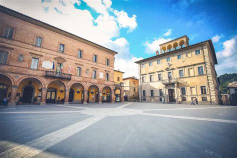 Facciata esterna del Monastero Clarisse Cappuccine di Mercatello sul Metauro
