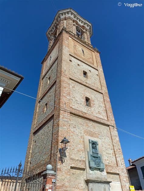 Vista della torre campanaria adiacente alla pieve
